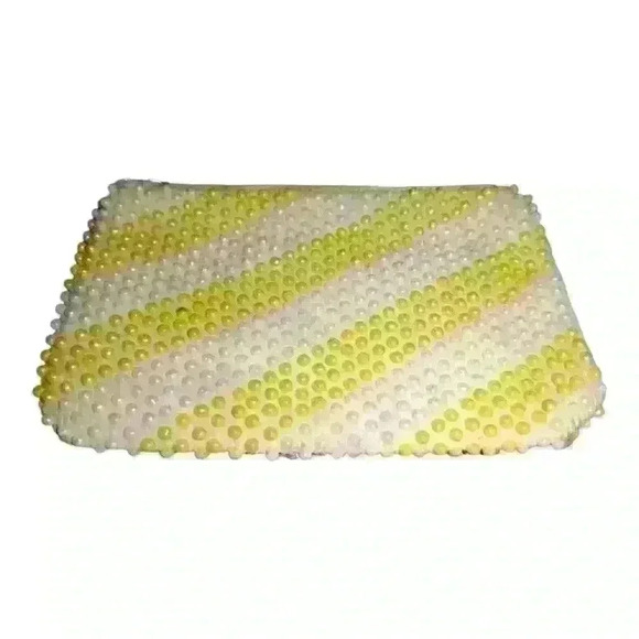 Vintage Other - Vintage coin purse yellow and white beaded with the zipper
